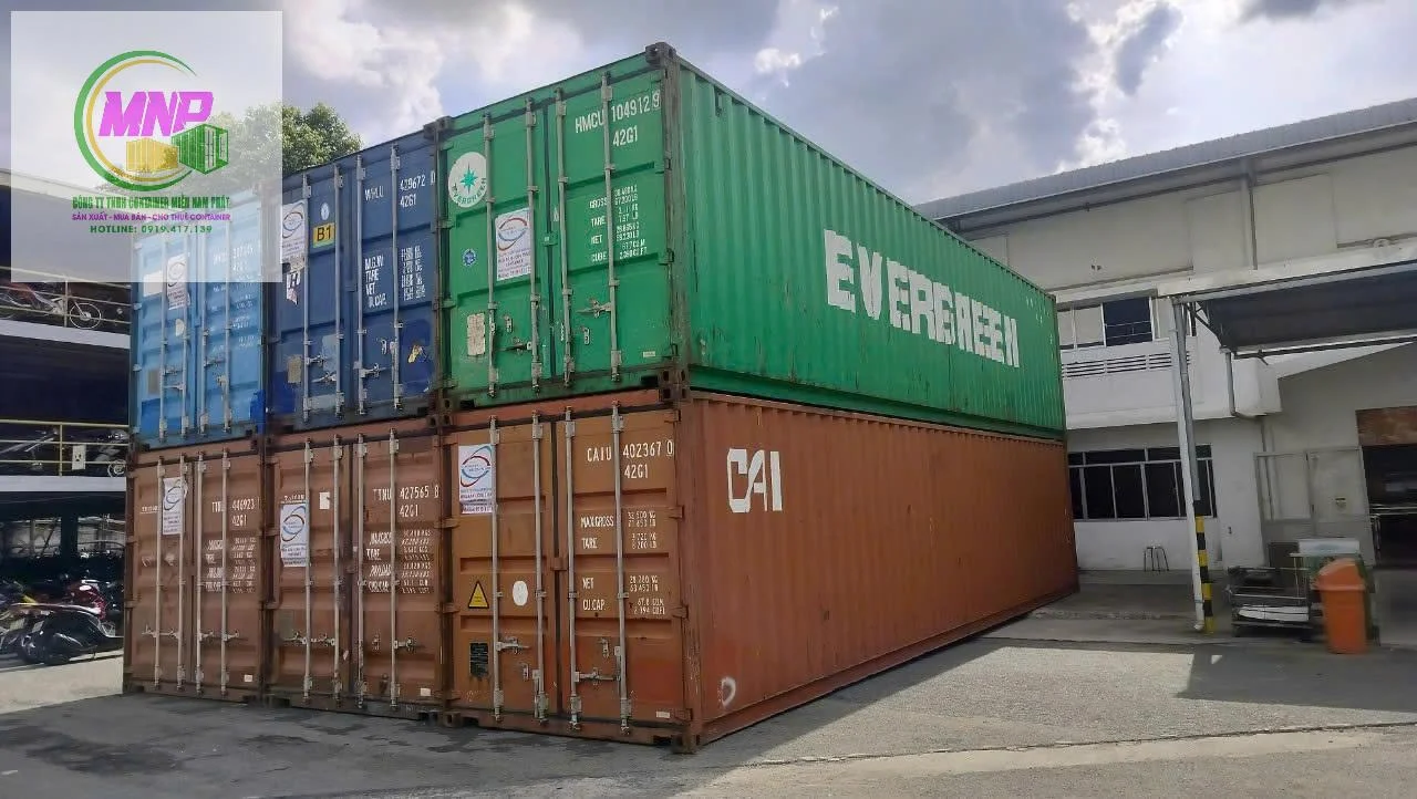 Container kho tại KCN Long Thành và KCN Nhơn Trạch, Đồng Nai, dùng làm kho tạm vật tư, hàng hóa.