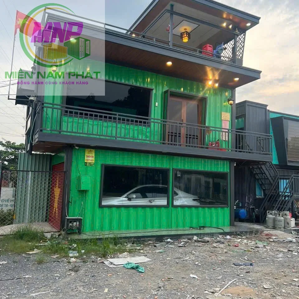 Toàn cảnh Khu đô thị Hồ Gươm Xanh với container kho và văn phòng