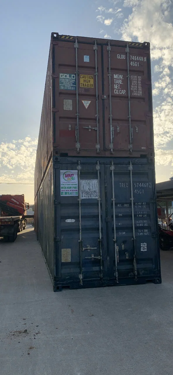 Container kho 40ft bố trí song song trong KCN Giang Điền